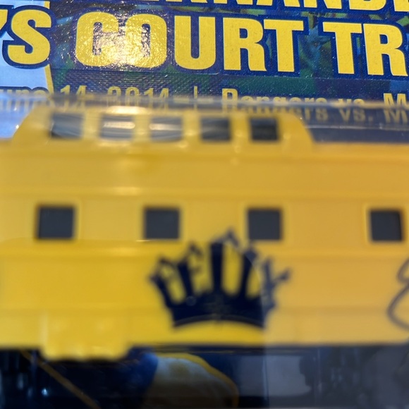 MLB | Seattle Mariners baseball Felix Hernandez train - Picture 4 of 5